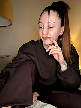 Snapshot of Sugarlina chatting on December 2025 11:09:01 PM Sugarlina online show from December 2025 11:09:01 PM