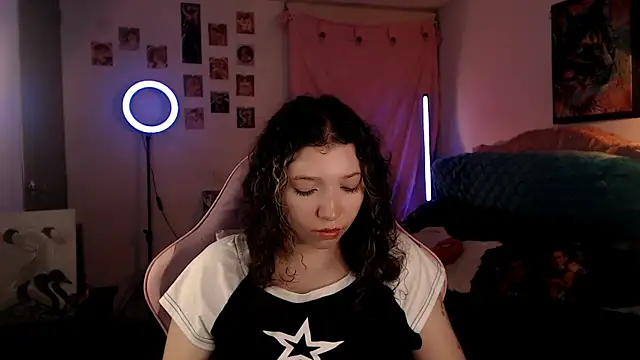 AllyDonfort online show from April 2026 01:23:02 AM