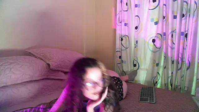 Snapshot of frikigyal chatting on February 2025 02:19:02 AM frikigyal online show from February 2025 02:19:02 AM