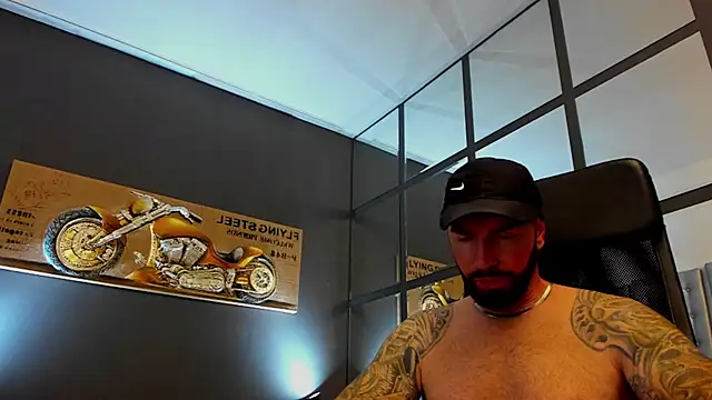 Snapshot of AronGrant chatting on June 2026 09:16:02 AM AronGrant online show from June 2026 09:16:02 AM