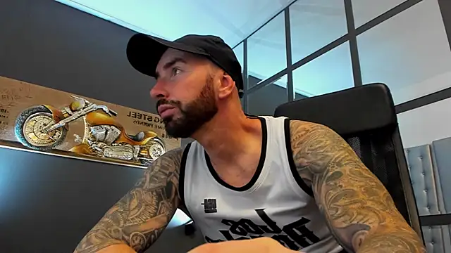 AronGrant online show from October 2025 08:50:02 AM