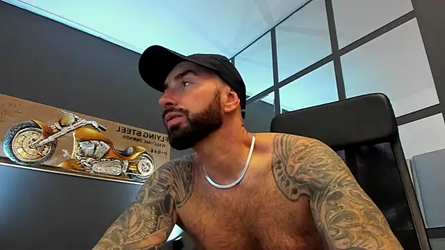 AronGrant online show from November 2025 09:35:02 AM