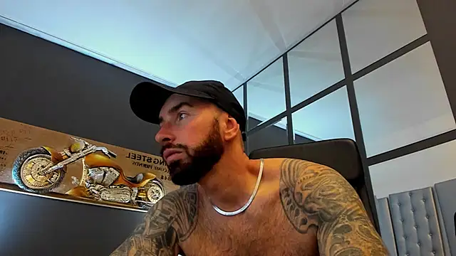 AronGrant online show from November 2025 10:18:02 AM