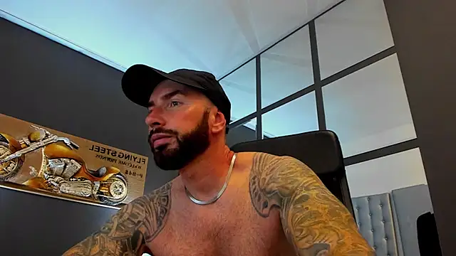 Snapshot of AronGrant chatting on July 2026 09:09:01 AM AronGrant online show from July 2026 09:09:01 AM