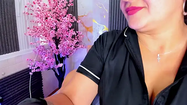 Snapshot of kate_evans1 chatting on July 2026 04:35:02 PM kate evans1 online show from July 2026 04:35:02 PM