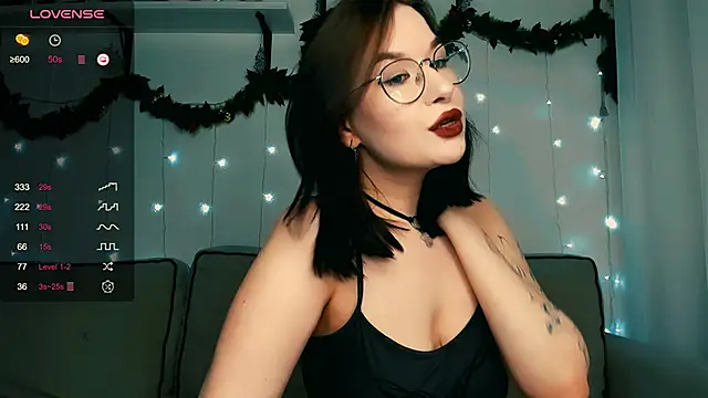 MyNameIsLilith online show from December 2025 04:03:02 AM