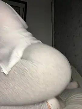 Snapshot of _Anonymegirl chatting on November 2025 01:34:02 PM Anonymegirl online show from November 2025 01:34:02 PM