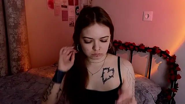 doll lol  online show from March 2026 05:03:02 PM