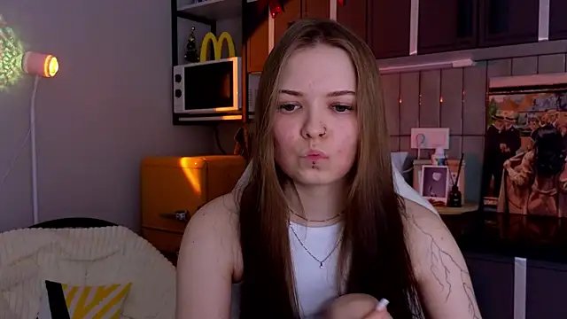 doll lol  online show from December 2025 06:12:01 PM