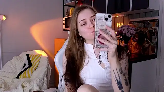 doll lol  online show from March 2026 05:28:02 PM