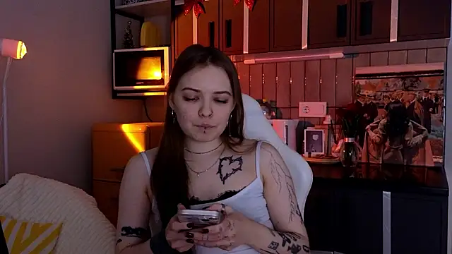 doll lol  online show from February 2026 02:58:02 PM