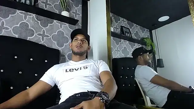 Chris Dick23 online show from July 2026 04:21:02 AM