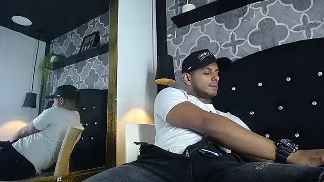Chris Dick23 online show from July 2026 03:55:02 AM