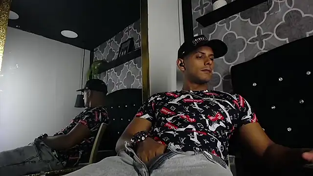 Chris Dick23 online show from July 2026 04:35:02 AM