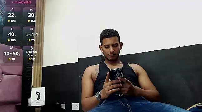 Snapshot of Chris_Dick23 chatting on February 2025 04:11:02 AM Chris Dick23 online show from February 2025 04:11:02 AM
