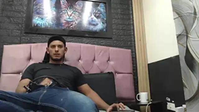 Chris Dick23 online show from November 2025 04:07:01 AM