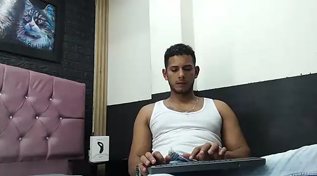 Snapshot of Chris_Dick23 chatting on February 2025 04:00:02 AM Chris Dick23 online show from February 2025 04:00:02 AM