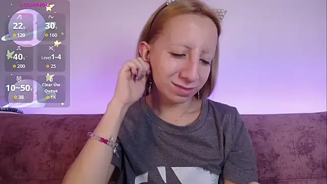 Snapshot of Miiaa_doll chatting on October 2025 11:51:02 AM Miiaa doll online show from October 2025 11:51:02 AM