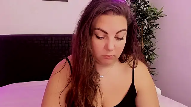 KlaraHope online show from December 2024 11:27:01 AM