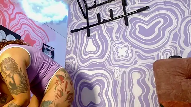 420viol3ta  online show from November 2025 05:57:01 PM