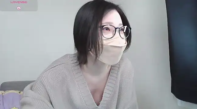 Snapshot of _NOA-chan_ chatting on February 2025 03:47:01 PM NOA-chan online show from February 2025 03:47:01 PM