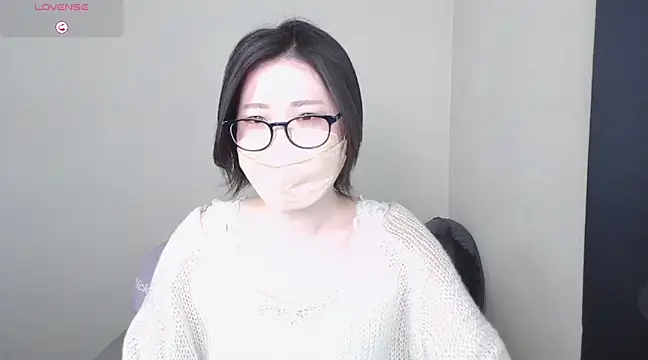 Snapshot of _NOA-chan_ chatting on March 2025 03:35:01 PM NOA-chan online show from March 2025 03:35:01 PM