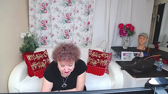 Snapshot of YourHotGranny chatting on June 2026 10:26:01 AM YourHotGranny online show from June 2026 10:26:01 AM
