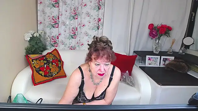 YourHotGranny online show from December 2025 12:27:02 PM