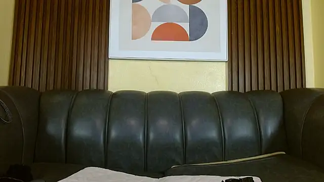 Nicole Ramires online show from February 2026 05:22:01 PM