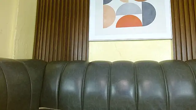 Nicole Ramires online show from February 2026 06:18:02 PM