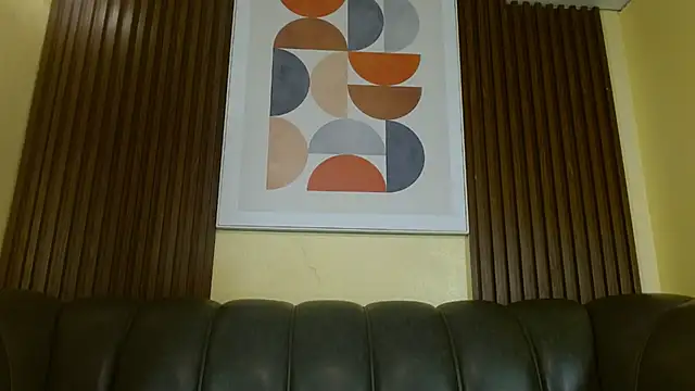 Nicole Ramires online show from November 2025 05:50:02 PM