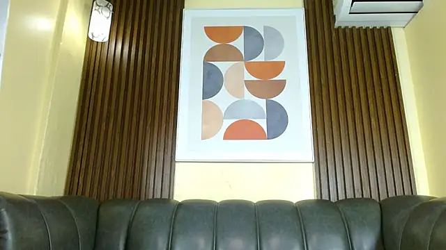 Nicole Ramires online show from February 2026 05:19:02 PM