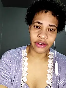 Su Duarte 1 online show from September 2025 01:05:01 AM