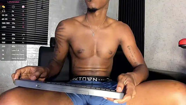 Lil Curved online show from October 2025 11:33:02 AM