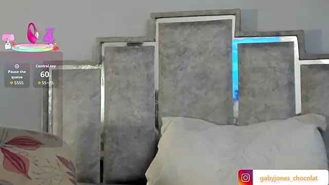 GabyyJones online show from September 2025 11:47:02 AM