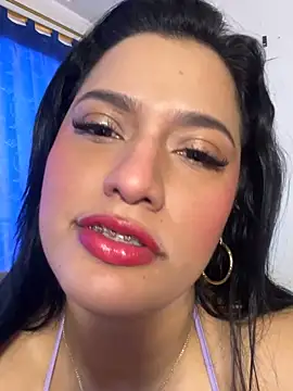 Snapshot of KorinaKovaa chatting on December 2025 06:00:01 PM KorinaKovaa online show from December 2025 06:00:01 PM