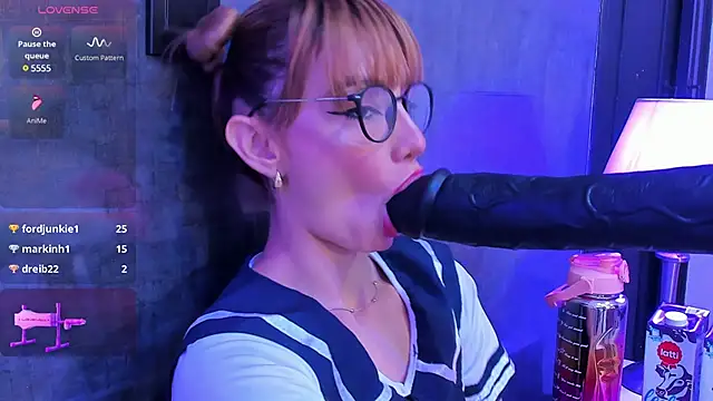 valentinna montes online show from March 2025 07:02:02 PM