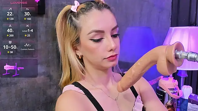 valentinna montes online show from February 2025 02:43:01 PM