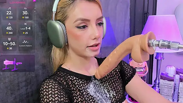 valentinna montes online show from February 2025 02:52:02 PM