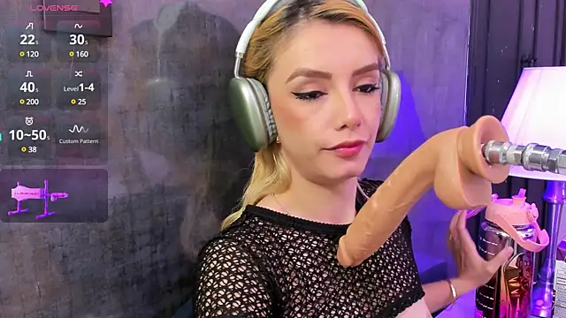 valentinna montes online show from February 2025 11:50:01 AM