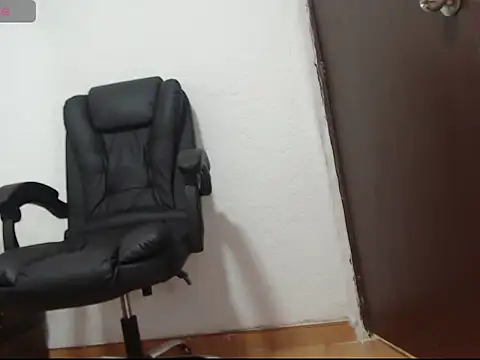 Karentatiana  online show from March 2026 11:28:02 PM