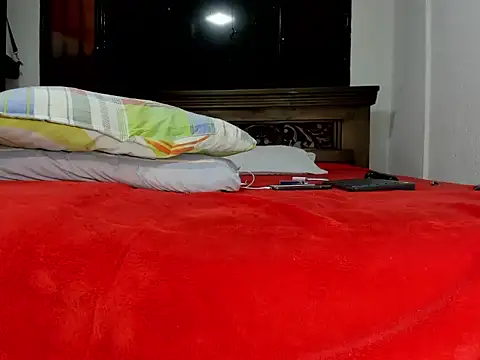 Karentatiana  online show from October 2025 05:45:02 PM