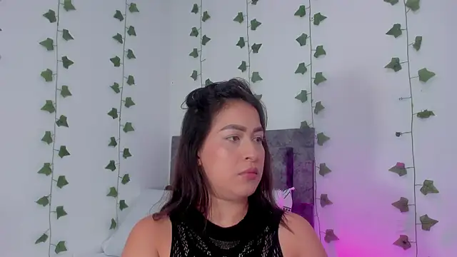 Miaa Garcia online show from June 2026 10:37:01 PM