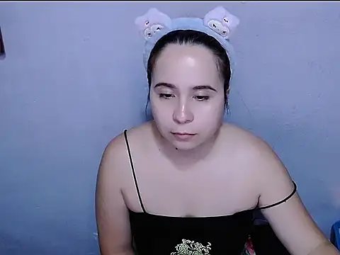 SubLayla01 online show from February 2026 05:29:01 PM