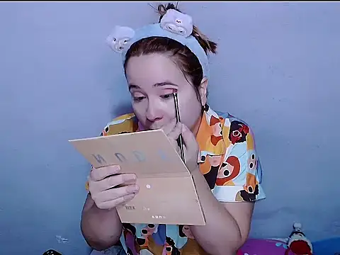 SubLayla01 online show from February 2026 05:15:02 PM