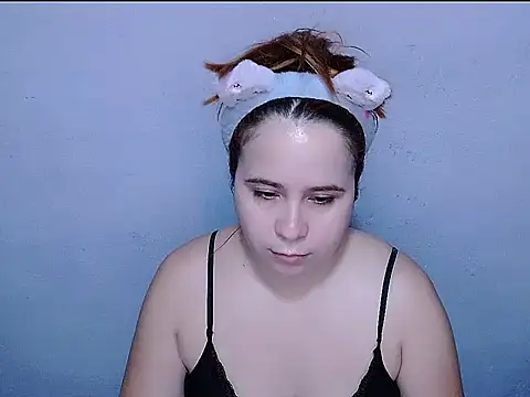 SubLayla01 online show from May 2026 06:26:02 PM