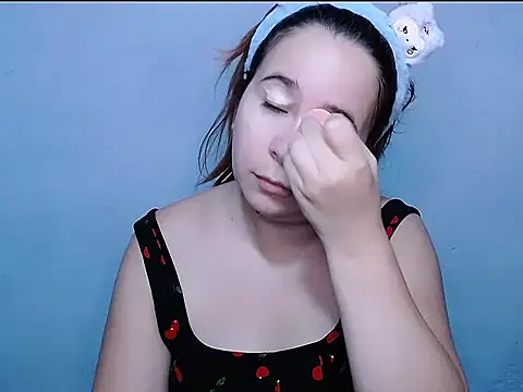 SubLayla01 online show from October 2025 06:19:02 PM
