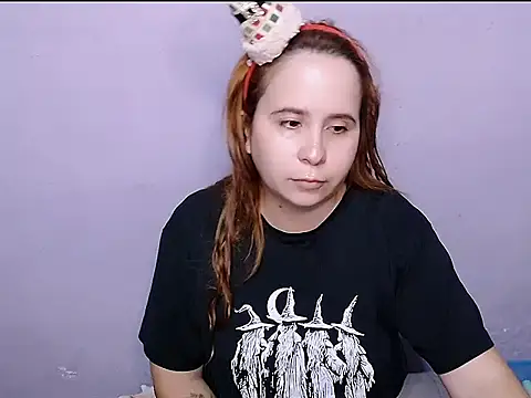 SubLayla01 online show from June 2026 06:29:01 PM