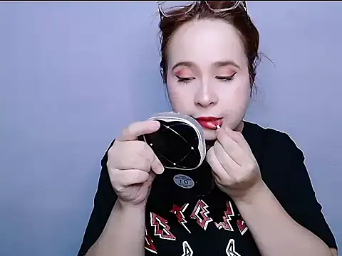 SubLayla01 online show from October 2025 04:39:02 PM