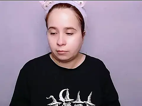 SubLayla01 online show from October 2025 05:12:02 PM